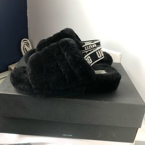 women’s ugg “fluff yeah” slides